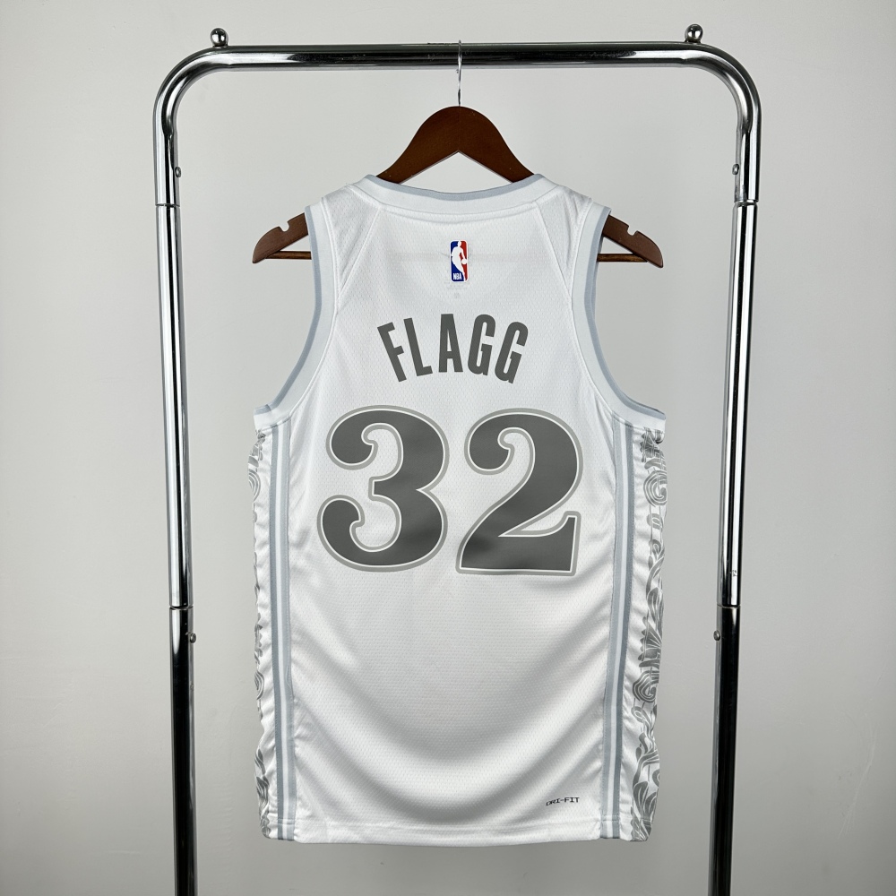 32 Flagg of the Dallas Mavericks City Edition in the 25th season