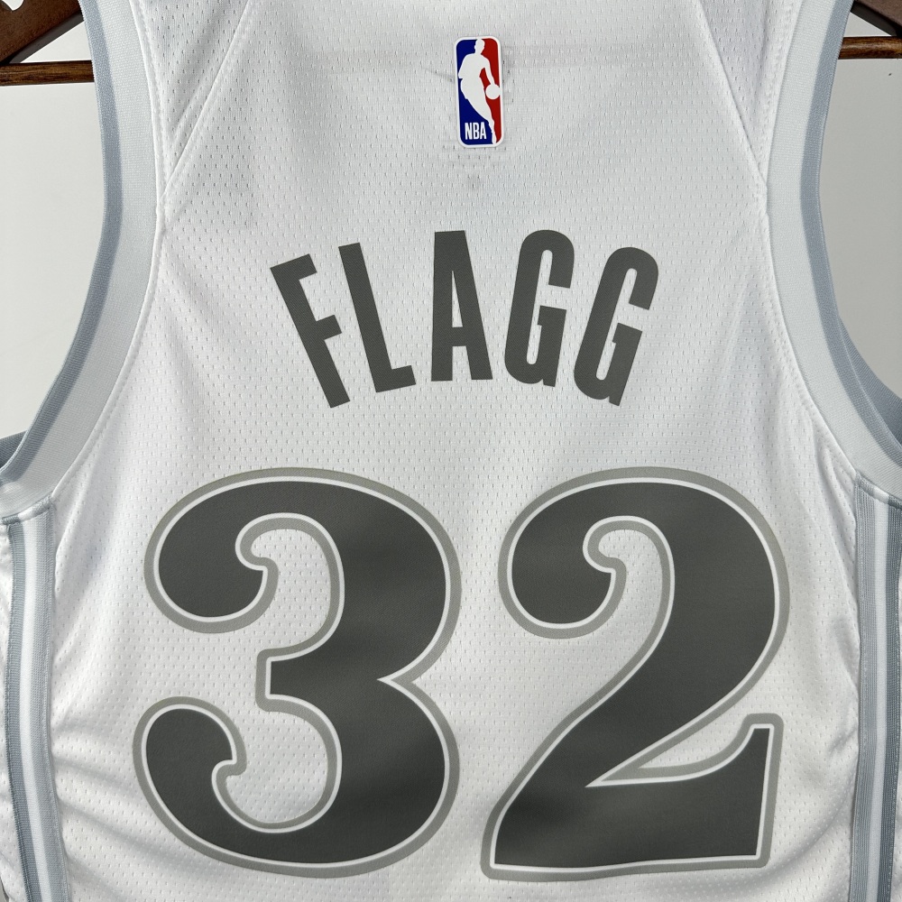 32 Flagg of the Dallas Mavericks City Edition in the 25th season