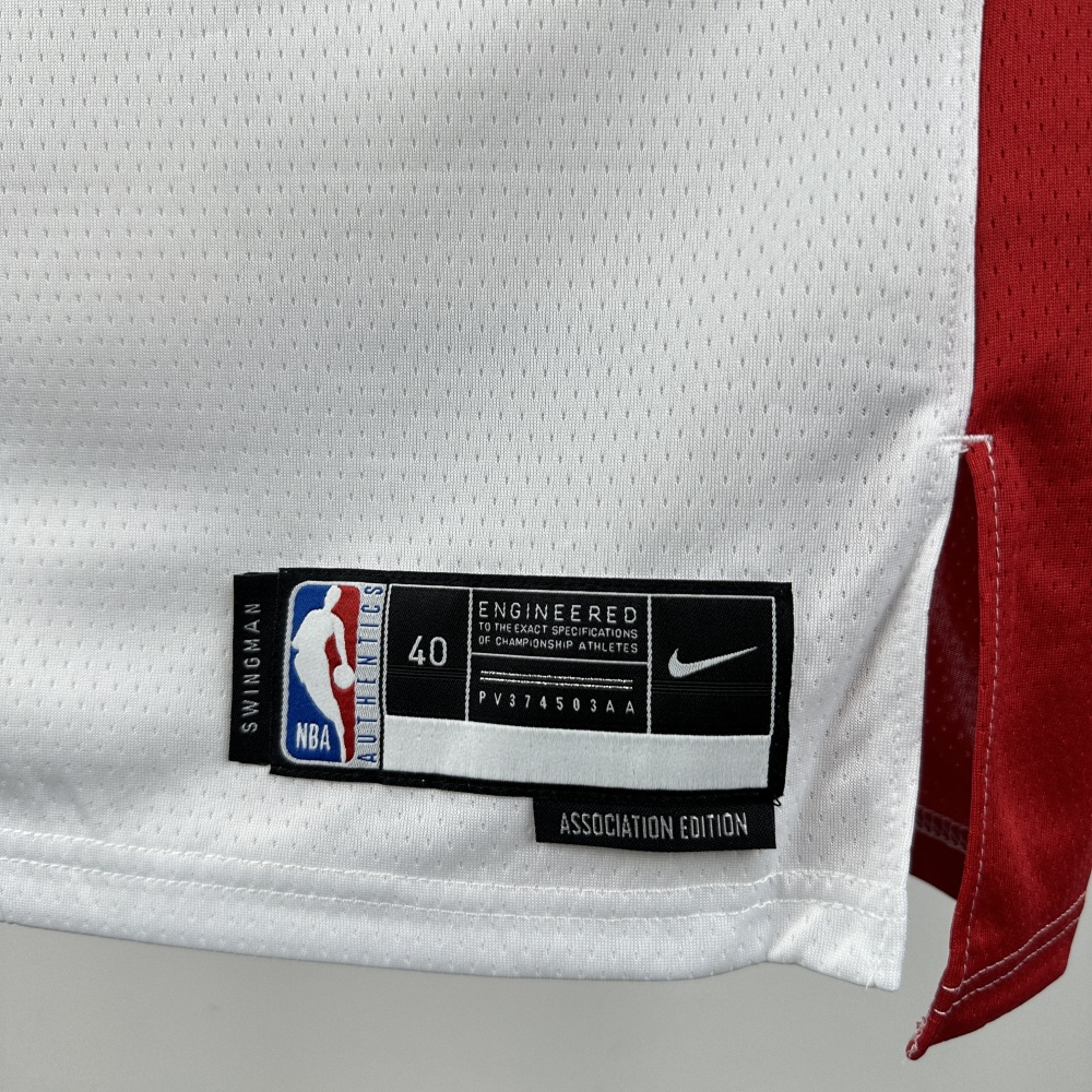 Durant, the white No. 35 of the Rockets in the 2023 season