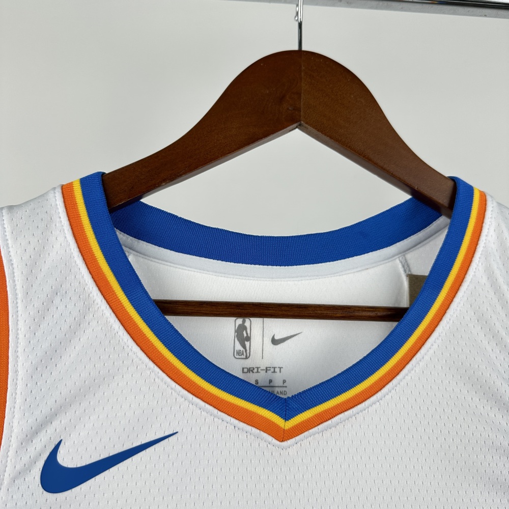 Williams, the white No. 8 of the Thunder in the 2023 season