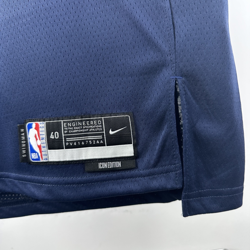 Gordon, No. 32 in navy blue for the Denver Nuggets in the 2023 season