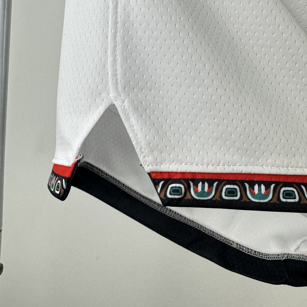 Grizzlies retro shorts from Season 25