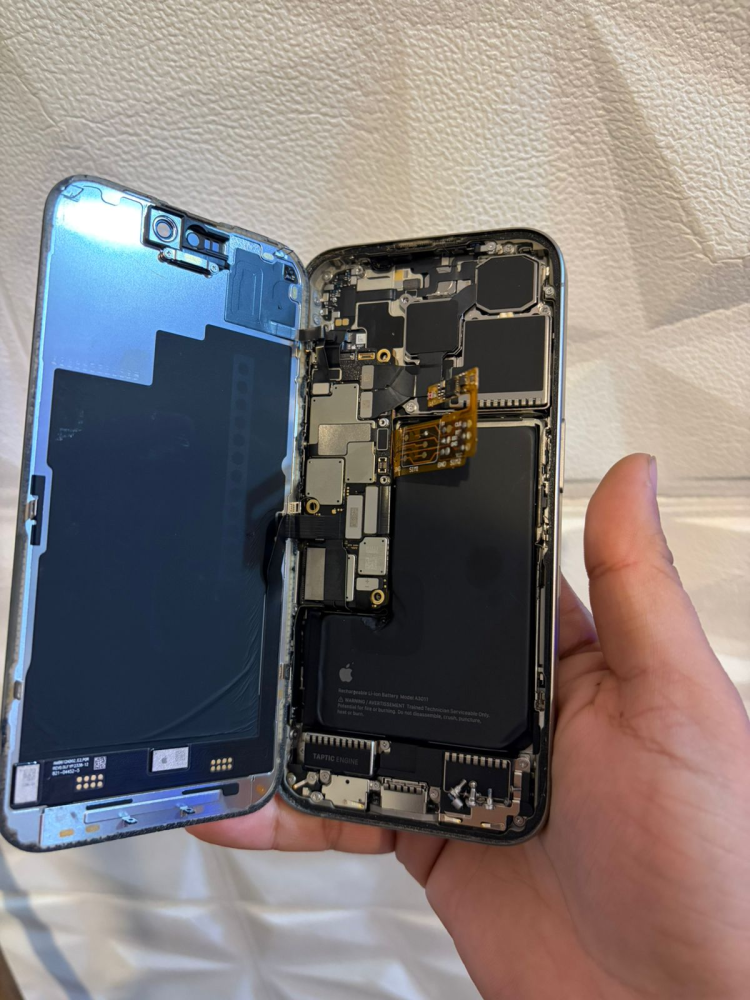 eSim Pro Converter Flex for iPhone 15 pro 15 pm and 17 pro 17pm Installing eSIM on the Phone Instead Using Sim Card
