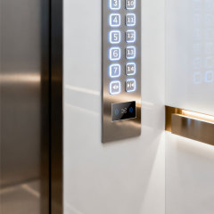 C7 QR code access control reader.