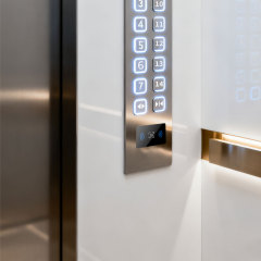 C7F QR code access control reader.