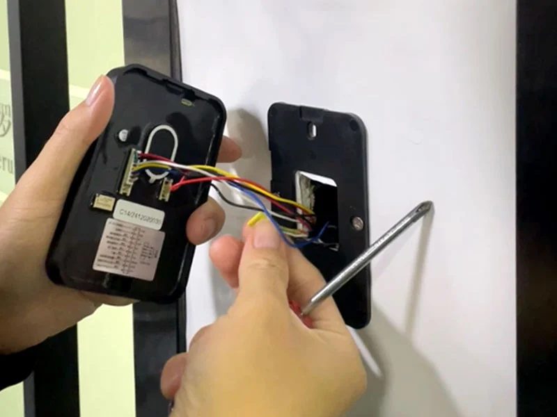 Cyberoce technicians provide remote guidance for installing surge-protected QR code access control .