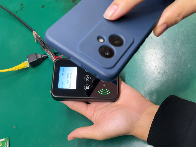 All Cyberoce QR code access control devices are subjected to 100% manual testing prior to leaving the factory, ensuring no non-conforming products are released.