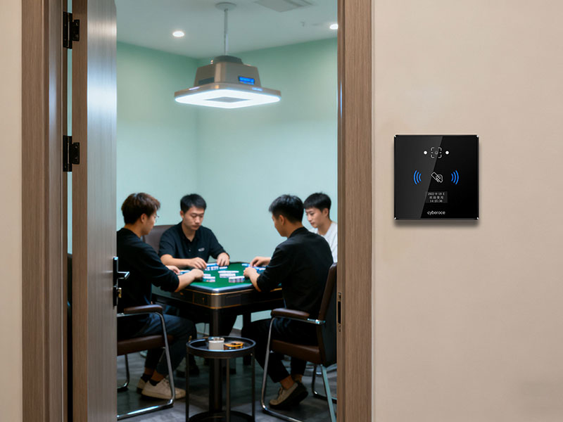 QR code access control is applied to the Unmanned Mahjong Room