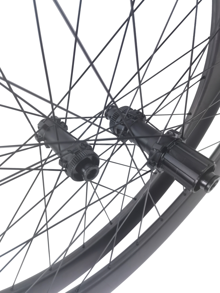 Carbon Speed  700C tubeless 65mm depth 26 mm internal width disc brake gravel bike carbon wheelset