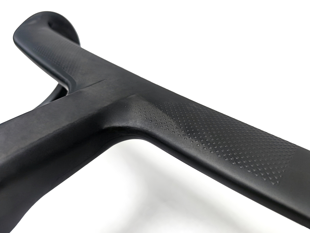 One-Piece molded stiff, reliable Carbon Speed REVENGER road integrated handlebar