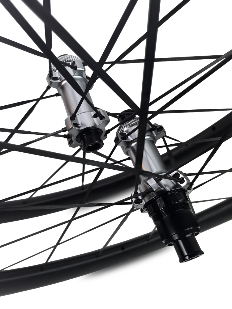 Carbon Speed T1100 carbon 700C 26mm internal wide 50 depth road/gravel bike wheelsets with front 16 rear 18 spokes straight through version hubs