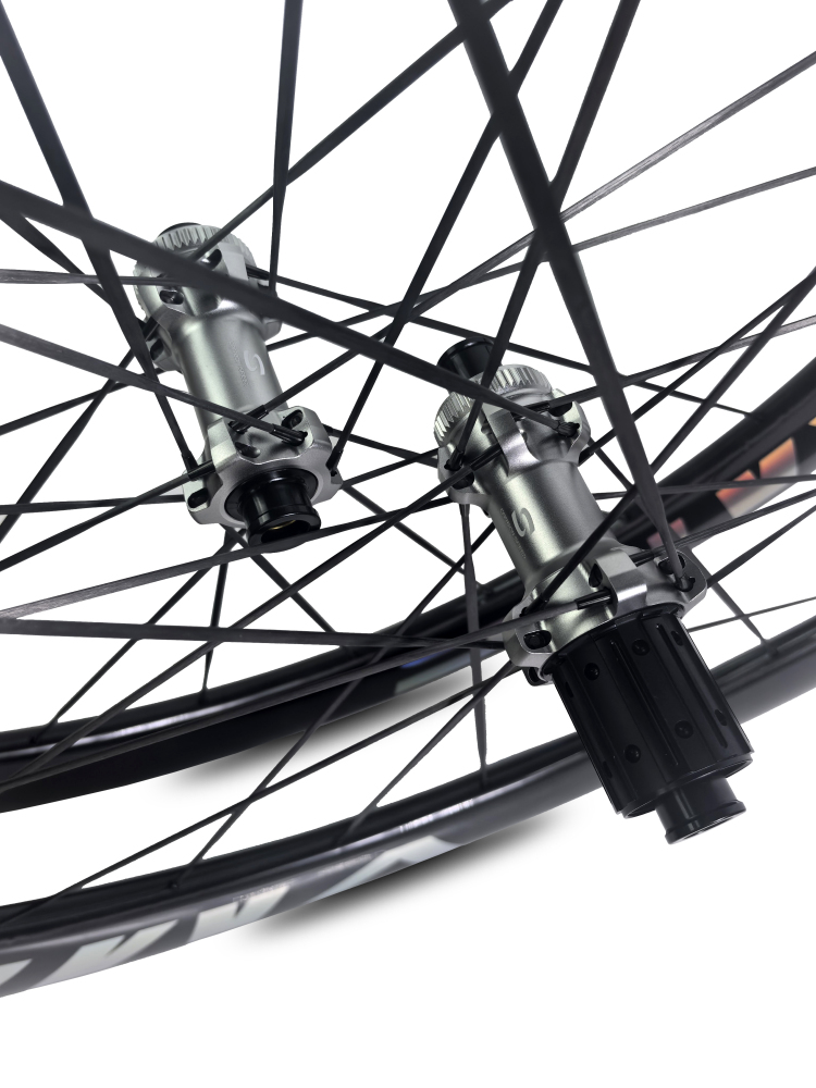 XMCS 26mm IW 58mm depth T1100 carbon 700C road/gravel bike wheelsets with 20/20H straight through version hubs and carbon spokes