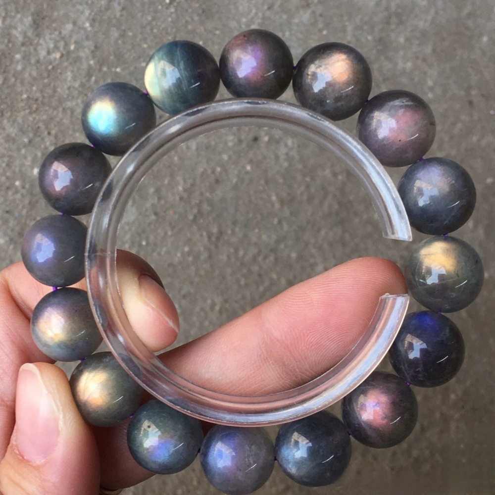 13MM Purple Labradorite Beaded Bracelet, High Flash Labradorite and Absolutely Stunning, Rare Statement Bracelet