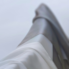 进口纱 -《开香槟的女人》