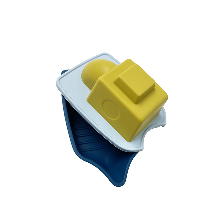 BA013 Floating Boat | silicone bath toy