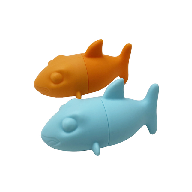BA016 Silicone bath toys in Shark shape | bath toy