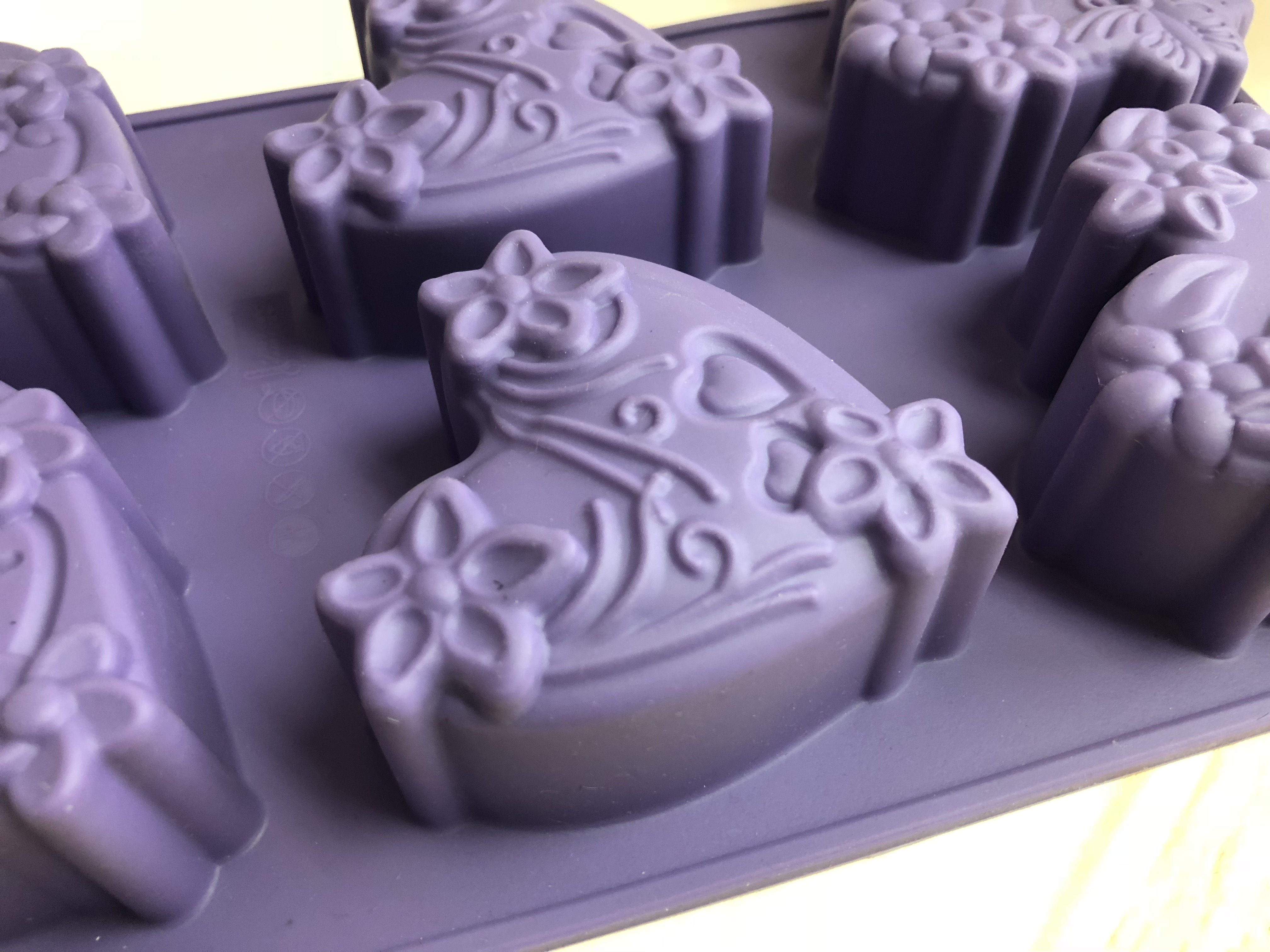 BM064 Sunflower Cake mould | silicone cake mould in cooker