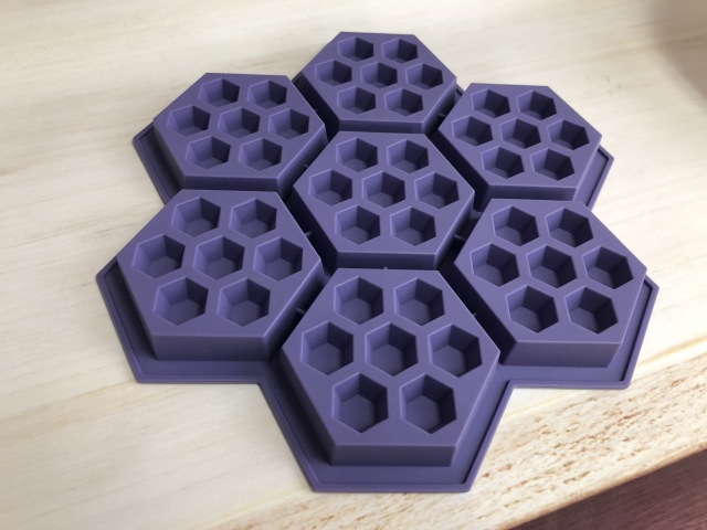 BM080 Honeycomb Waffle Cake Mould | silicone cake mould