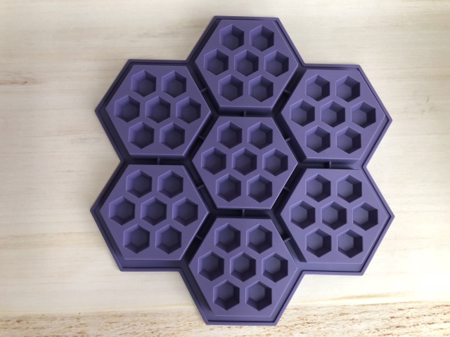 BM080 Honeycomb Waffle Cake Mould | silicone cake mould