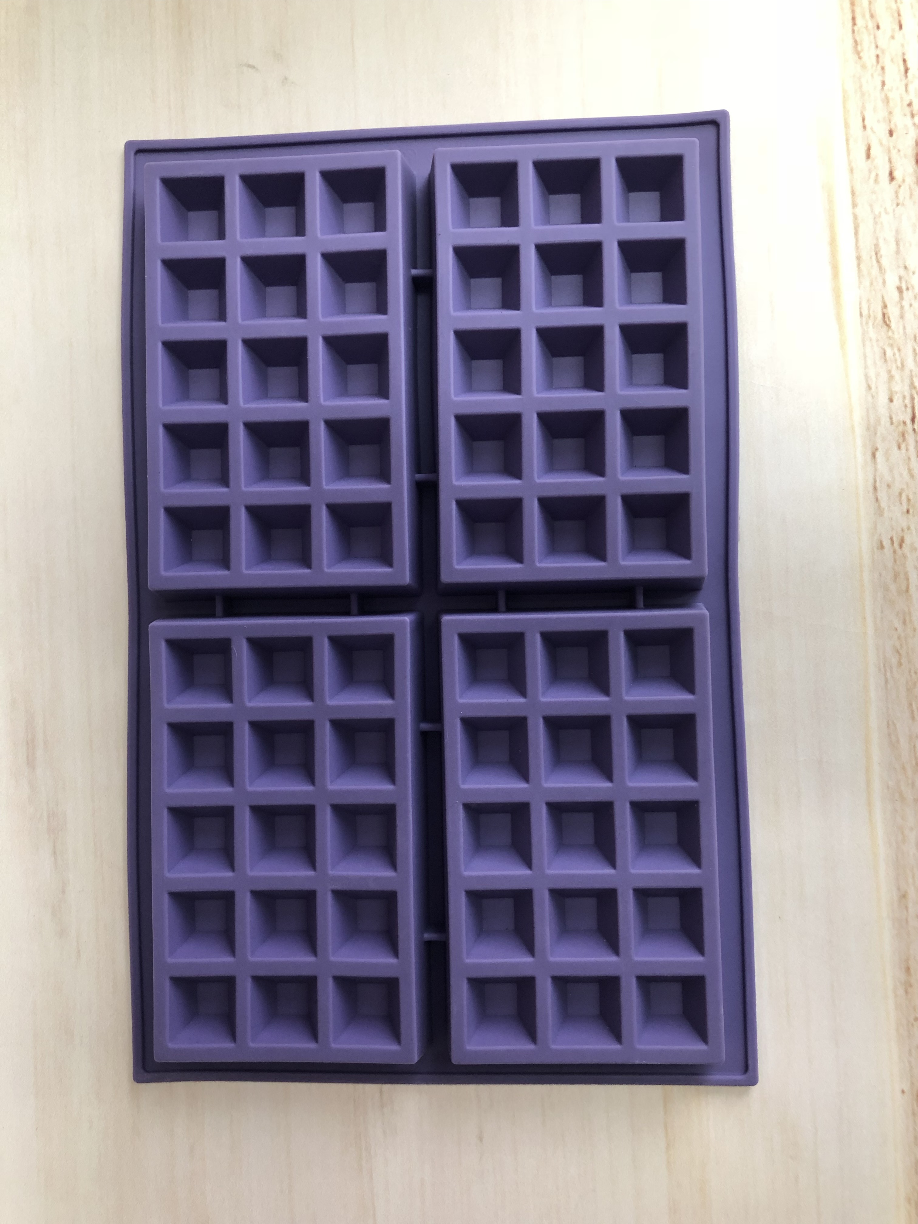 BM081 Standard Waffle Cake Mould | silicone cake mould