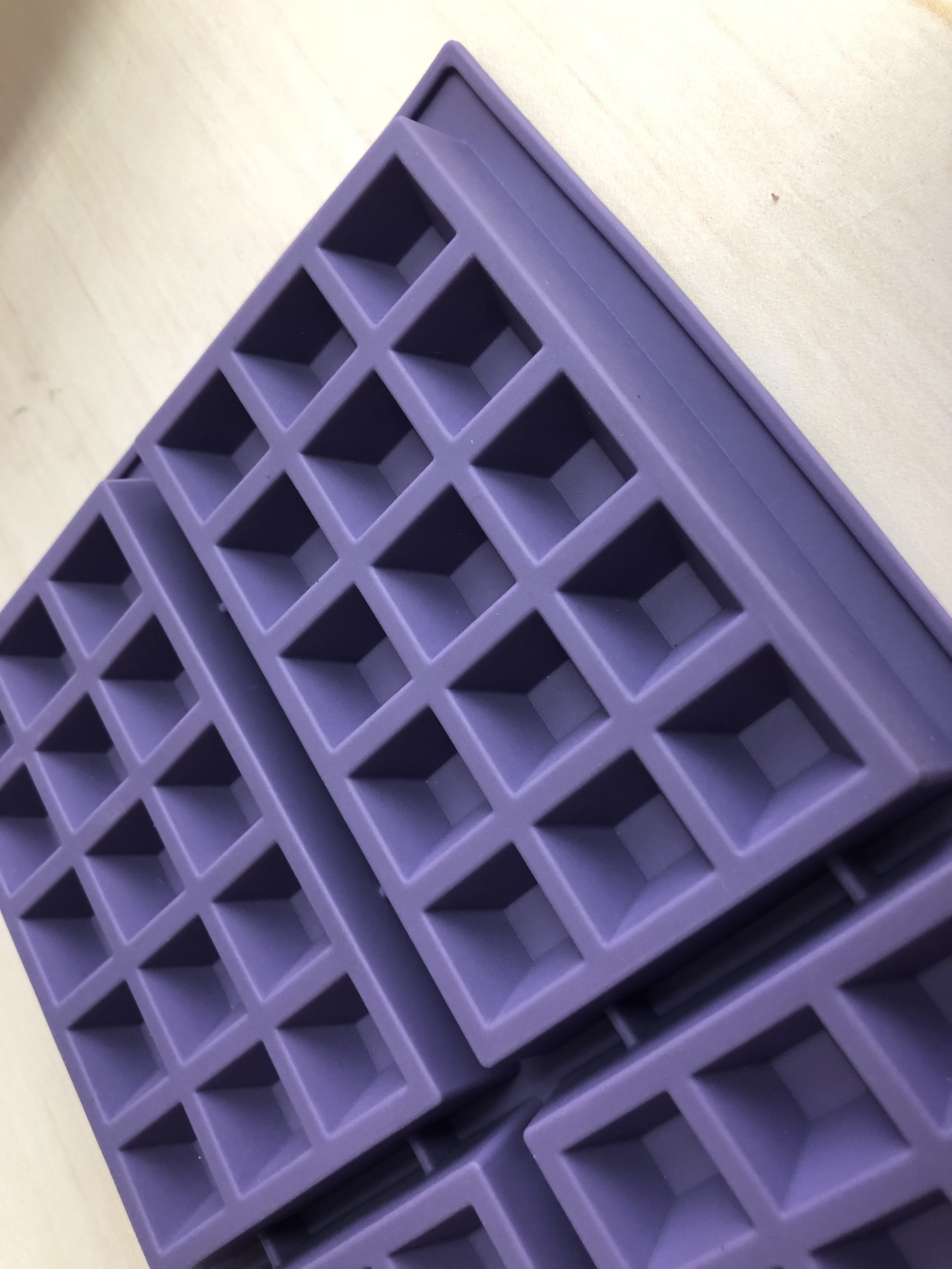 BM081 Standard Waffle Cake Mould | silicone cake mould