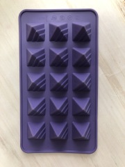 قالب سيليكون | IC009 قالب شوكولاتة هرمي