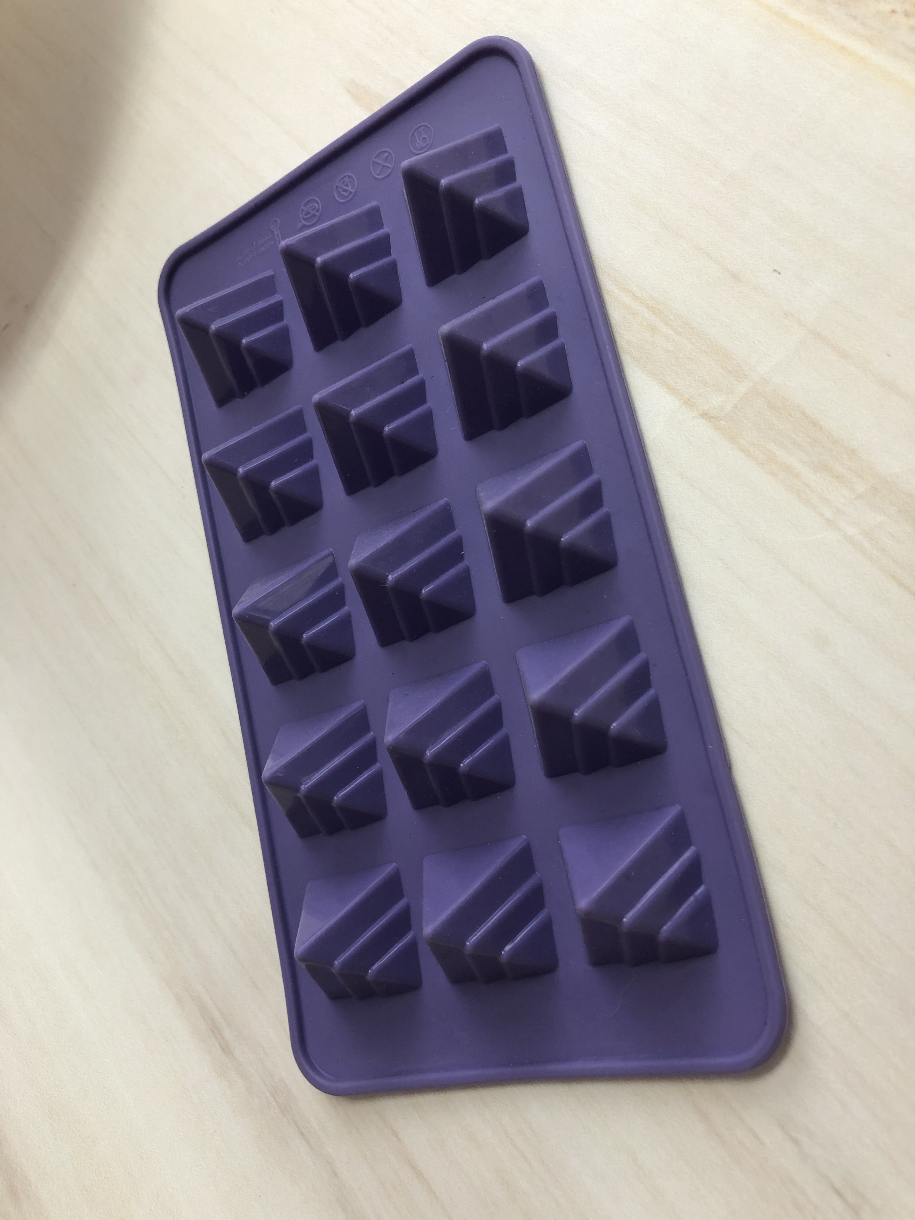 silicone mold | IC009 Pyramid chocolate mould