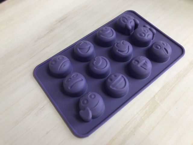 silicone chocolate mould | IC047 Emoji chocolate mould
