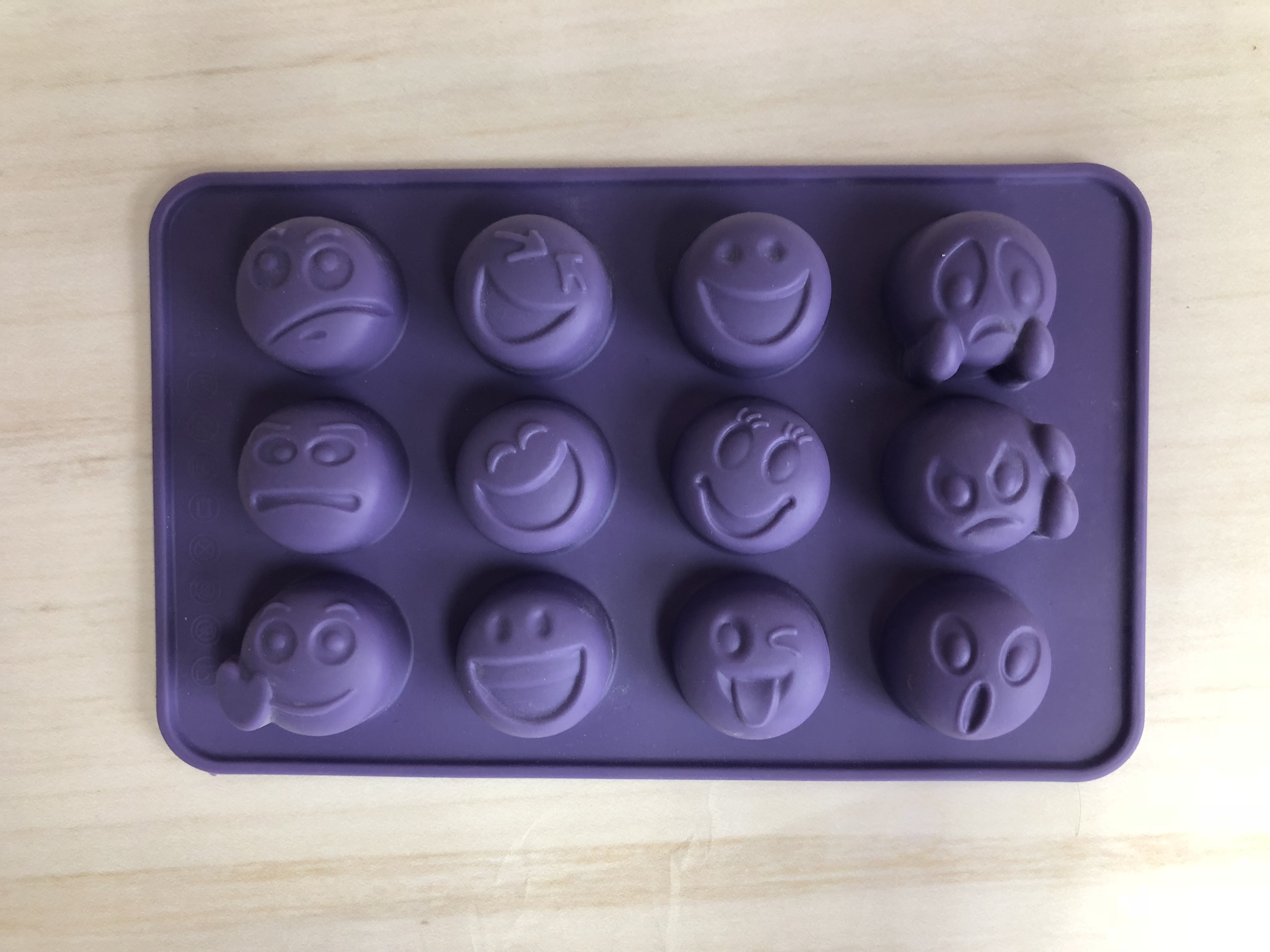 silicone chocolate mould | IC047 Emoji chocolate mould