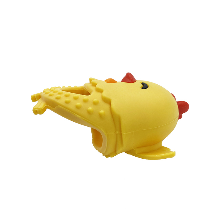 BT018  Silicone teether in Chick shape