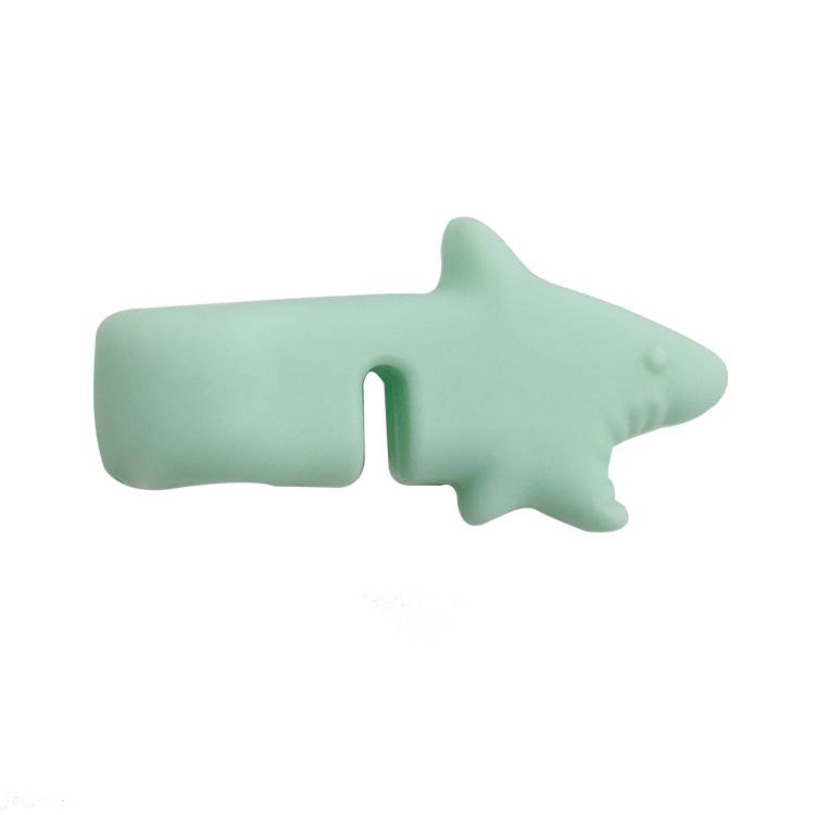 TT070 Straw Topper in Shark Shape  | Silicone straw topper