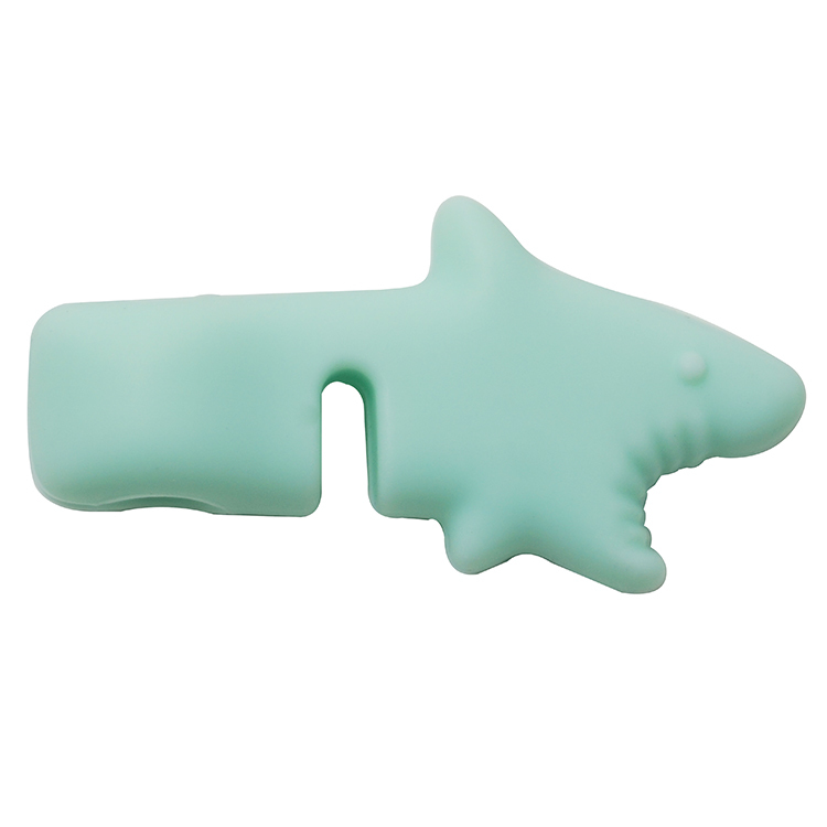 TT070 Straw Topper in Shark Shape  | Silicone straw topper