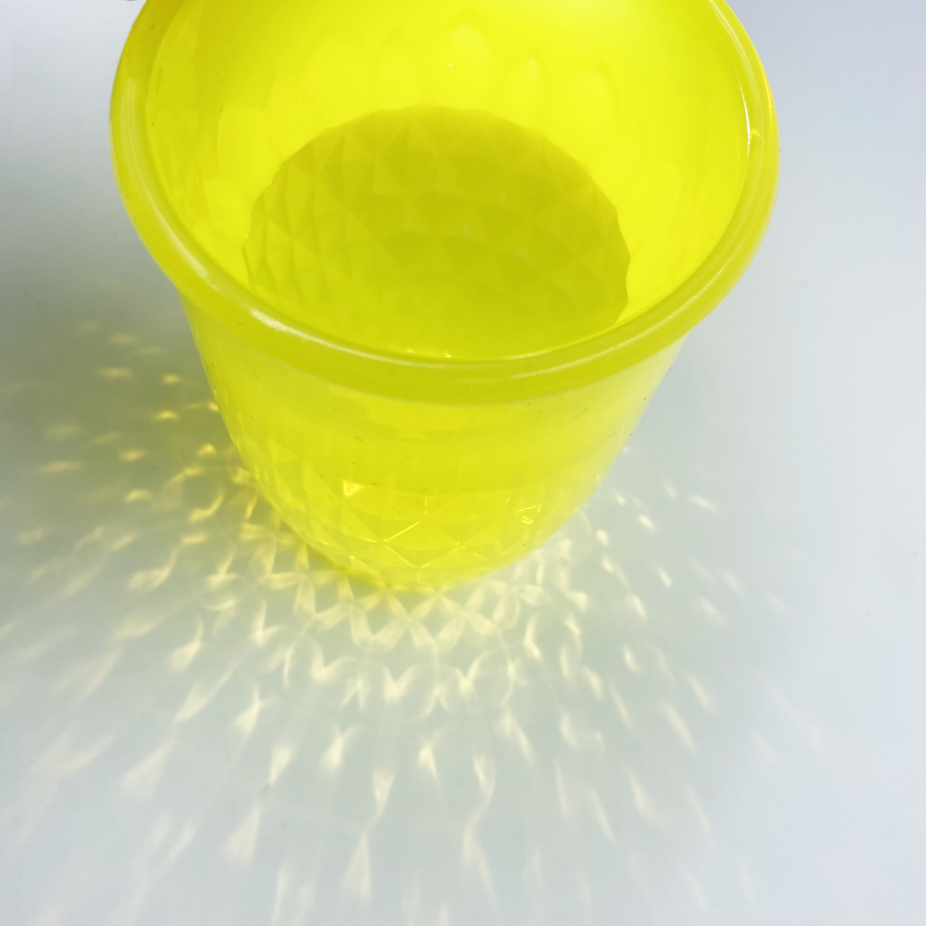 TT095, TT083, TT108 & UT131 Pineapple shape drinking cup set | silicone cups with lids
