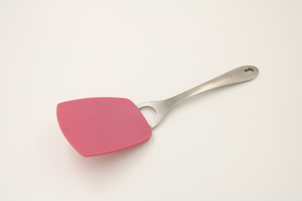 KT013C Trapezia Shape Turner | silicone spatula turner