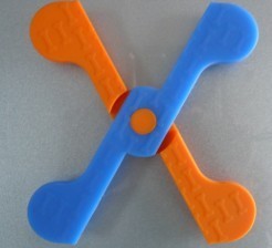 HI032 حامل ثلاثي على شكل عظمة | أشكال قوالب الثلج المصنوعة من السيليكون