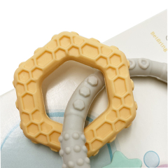 BT021 Beißring aus Silikon mit Schlaufe | Beißring aus Silikon