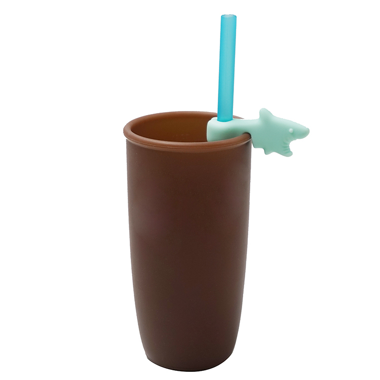 TT070 Straw Topper in Shark Shape  | Silicone straw topper