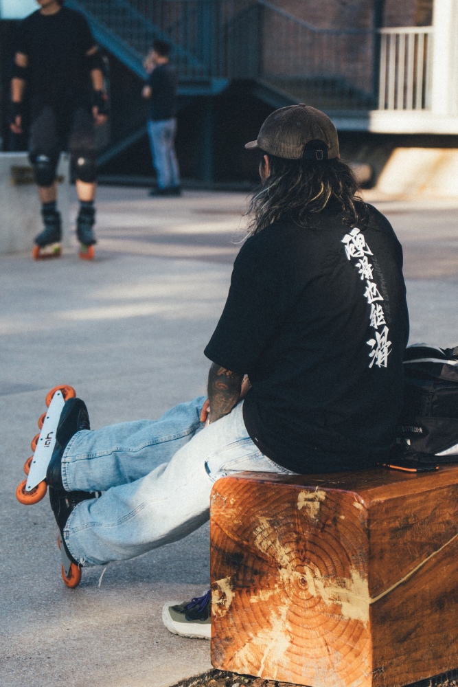 'Skate Everywhere 硬滑也能滑' Tee