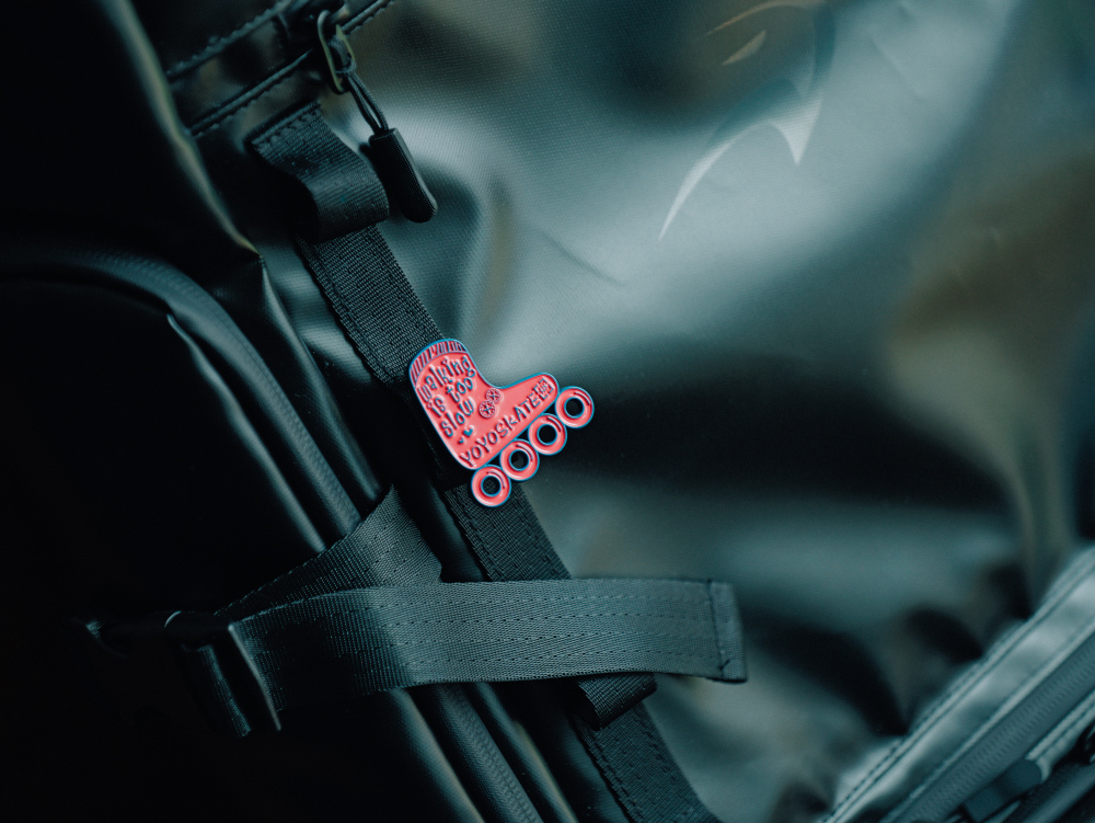 Skate Pin - Walking is too slow | in 2 colors