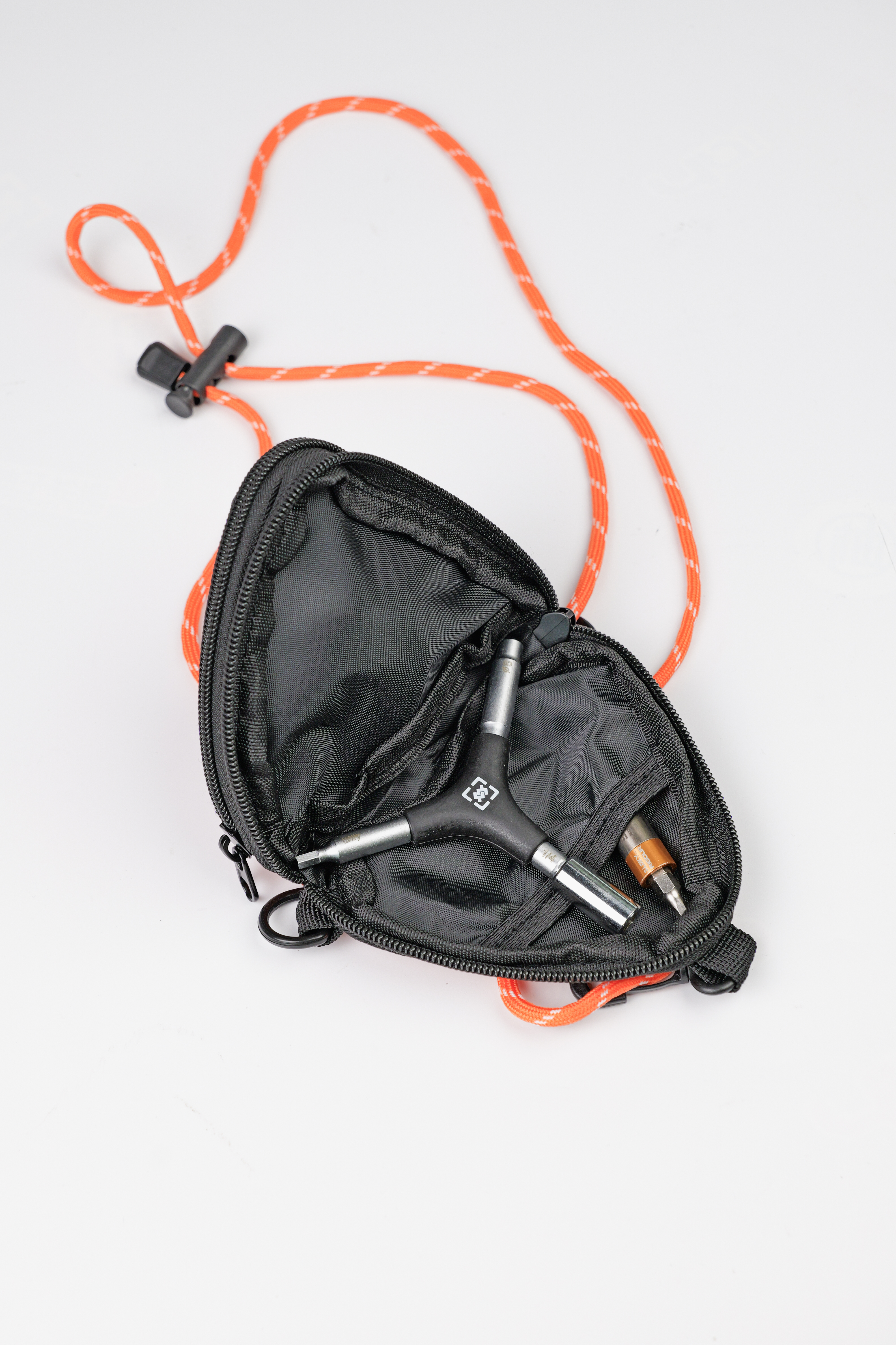 Capsule Pouch