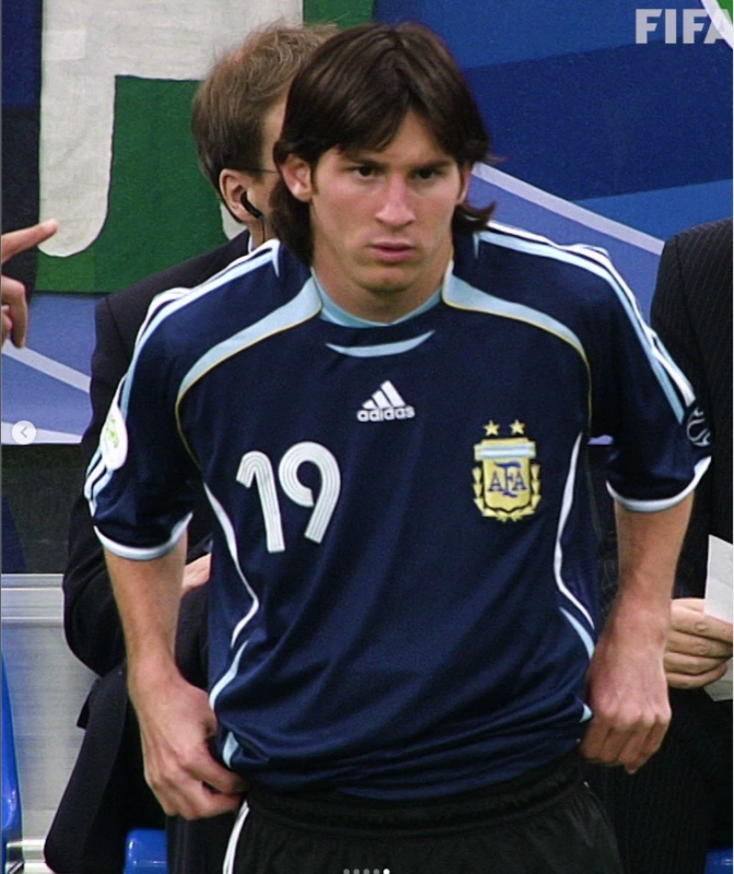 retro 2006 Argentina away retro football jersey Fan version