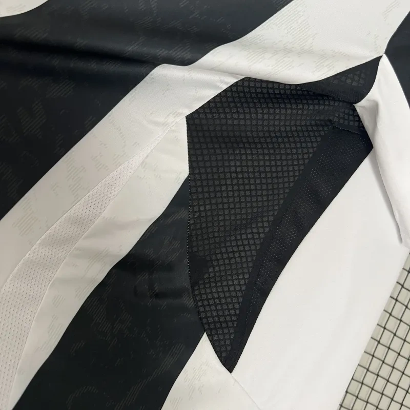 24-25 Juventus Home Replica Jersey