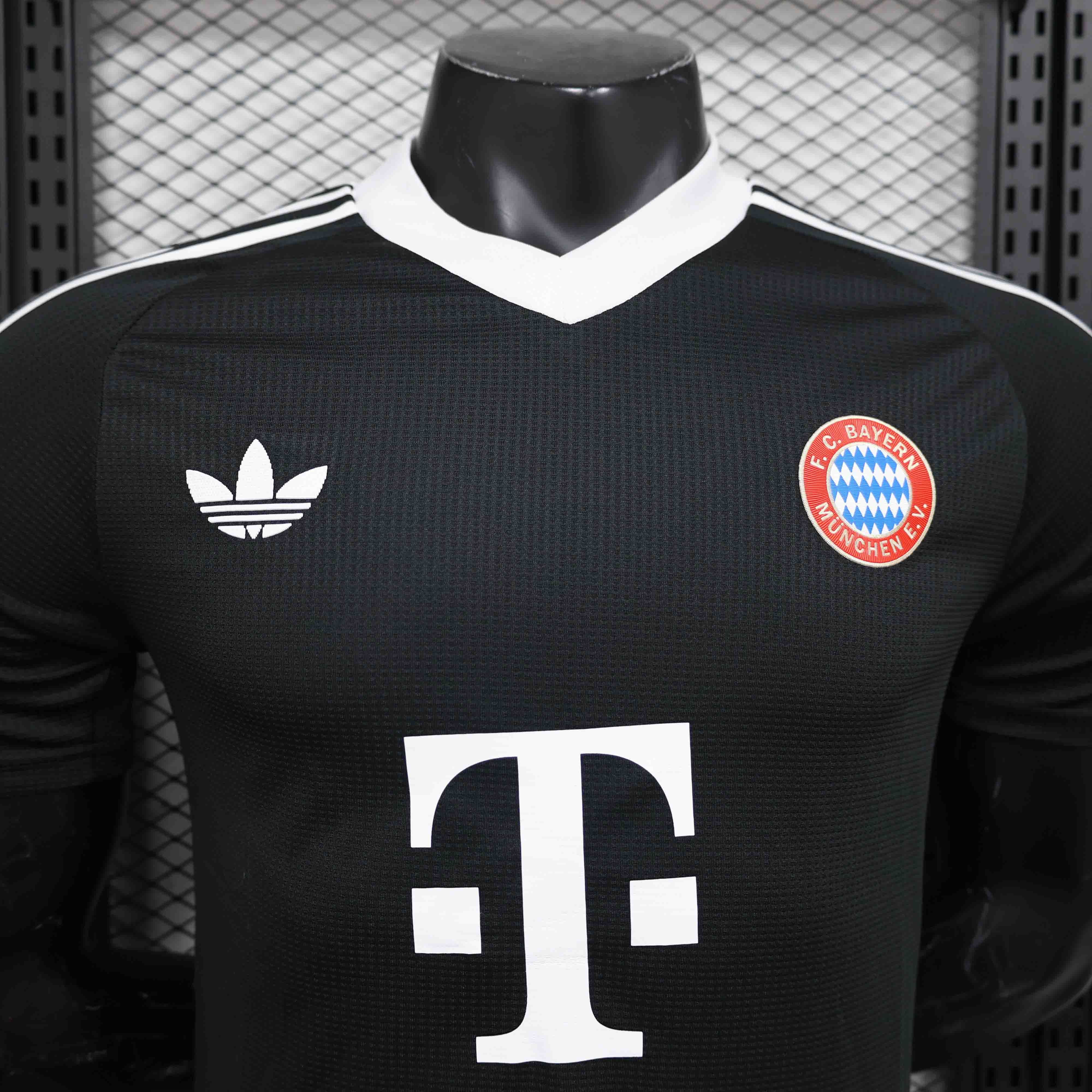24-25 Bayern Munich Black GoalKeeper Kit Player Version Shirt Soccer Jersey