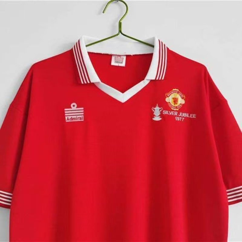 Manchester United Retro Jersey Home Shirt 1977