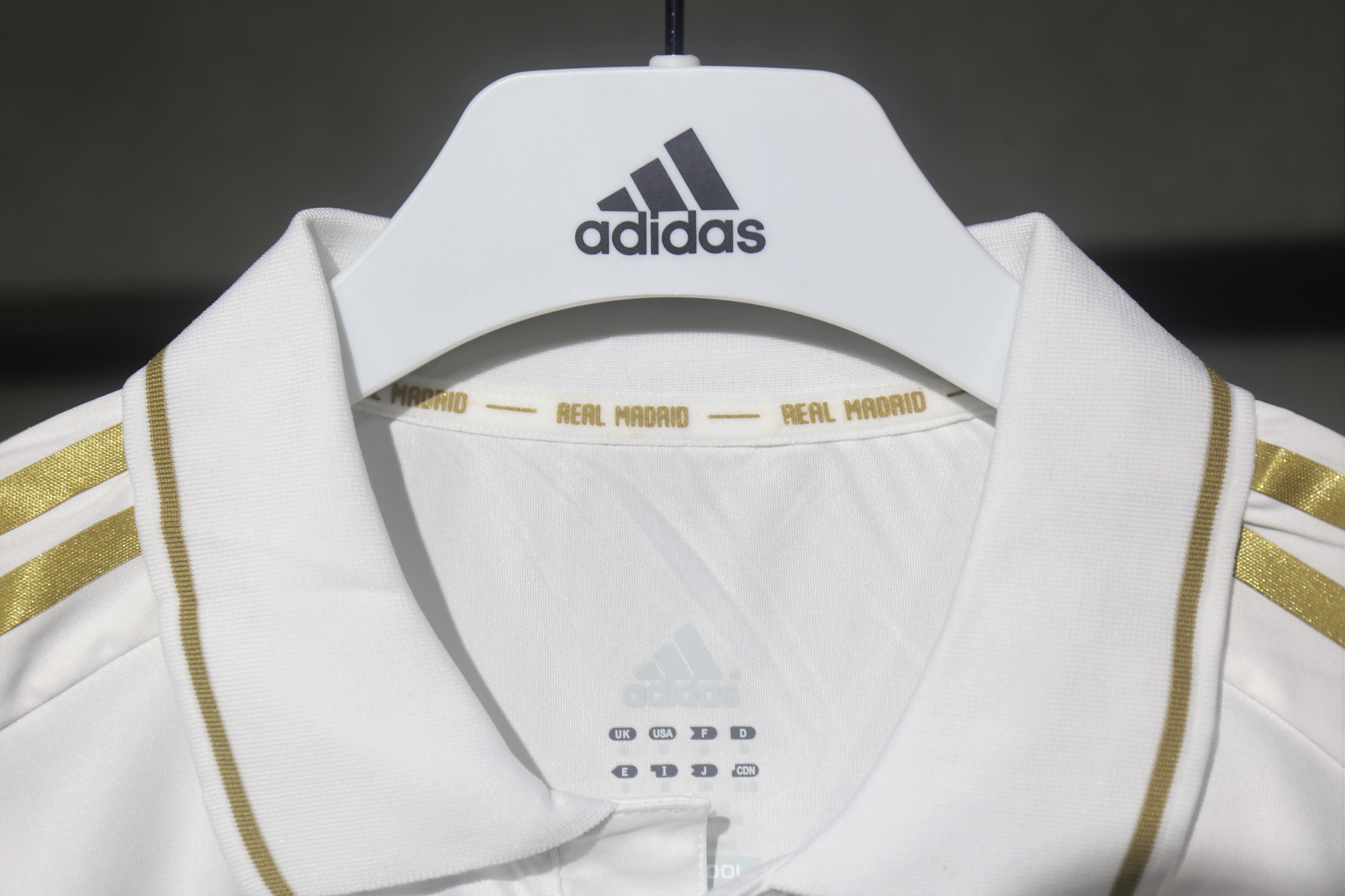 Real Madrid Retro Jersey Home Shirt 2011-12