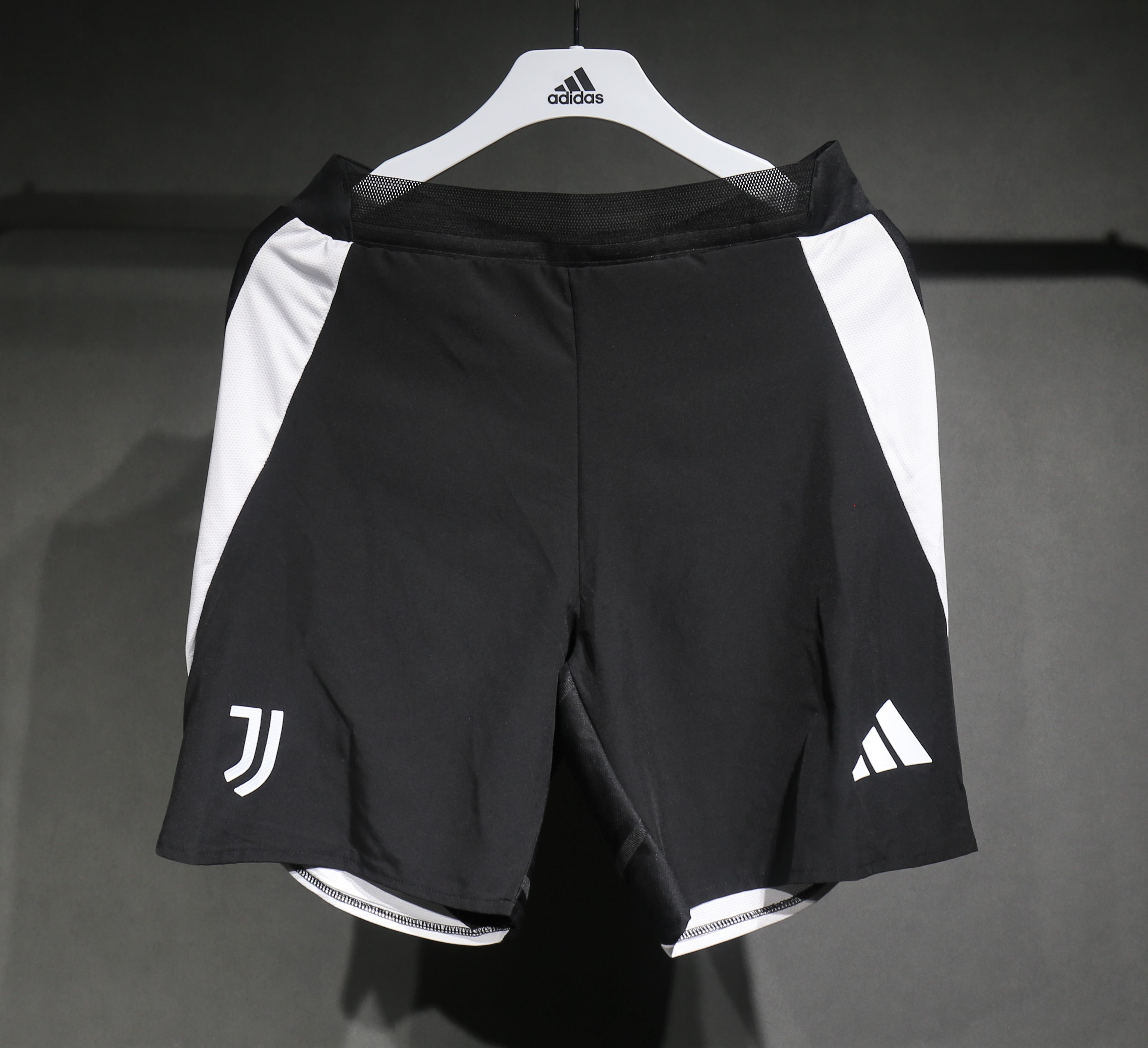 24-25 Juventus Home Soccer Shorts Fans+Player Version