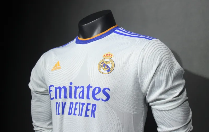 Real Madrid Home Soccer Jersey Retro Long Sleeve Shirt 21-22