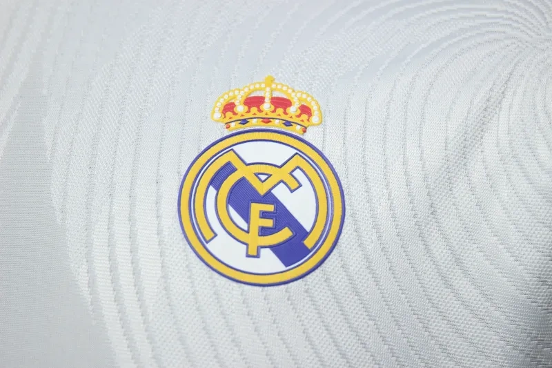Real Madrid Home Soccer Jersey Retro Long Sleeve Shirt 21-22