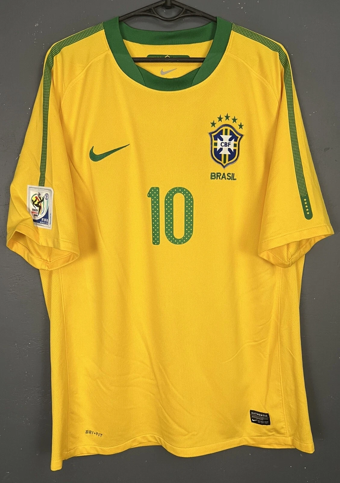 Retro Brazil National Team Kaka 10 Shirt 2010/2011 Non-Customize