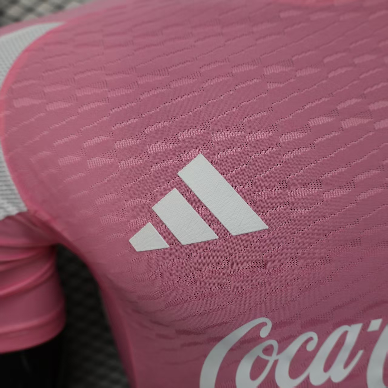 Argentina Pink Shirt Player Edition Soccer Jersey 2025